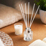 KTC 950 B - SET DE HOGAR ALICE BLANCO (BLANCO - VIDRIO - CERA DE SOYA - FIBRA DE POLIESTER -  FRAGANCIA) - Imagen 2