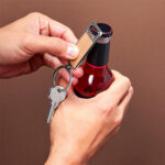 LLAVERO BRONTE BEIGE M 7370 BE (MADERA - METAL) - Imagen 3