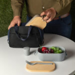 SIN 841 A - LONCHERA KIREAN AZUL (AZUL - POLIESTER - ACETATO DE VINILO DE POLIETILENO - TERMOPLASTICO) - Imagen 4